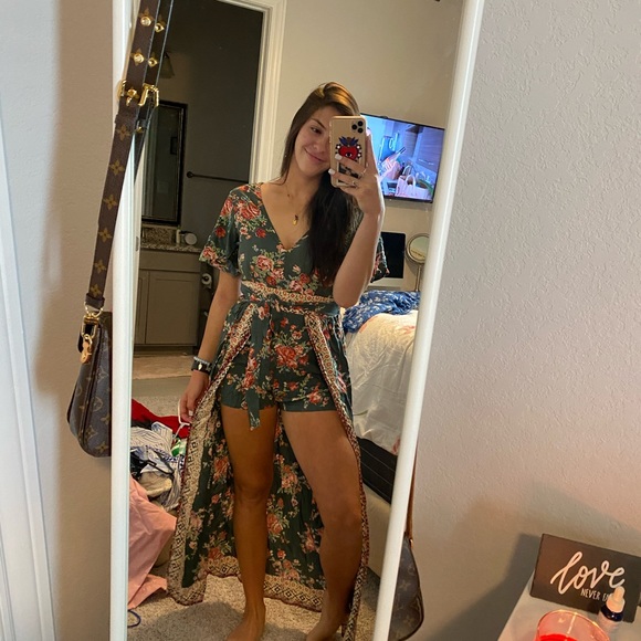 FRANCESCAS green floral romper - Picture 3 of 3